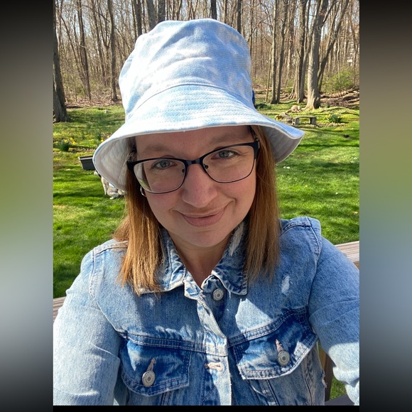 Meet your Posher, Jill - Picture 1 of 1